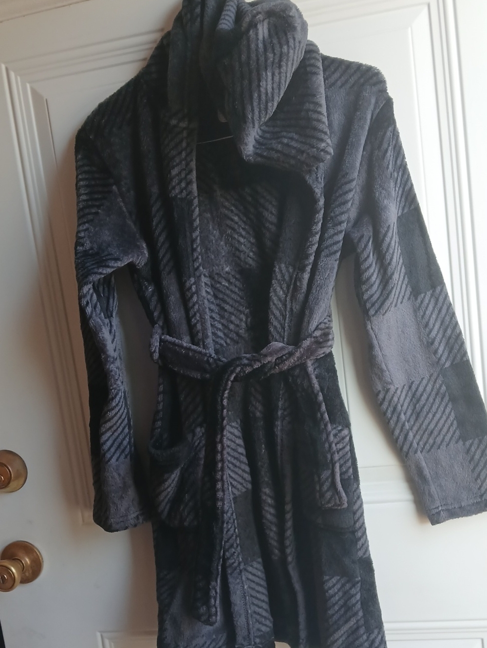 Size 10-12 wonder nation Charcoal Gray Plush Robe